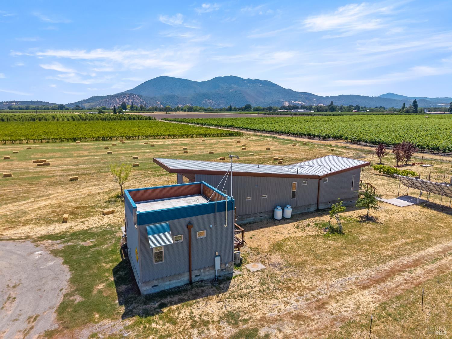 Detail Gallery Image 2 of 75 For 3155 Soda Bay Rd, Lakeport,  CA 95453 - 3 Beds | 2 Baths