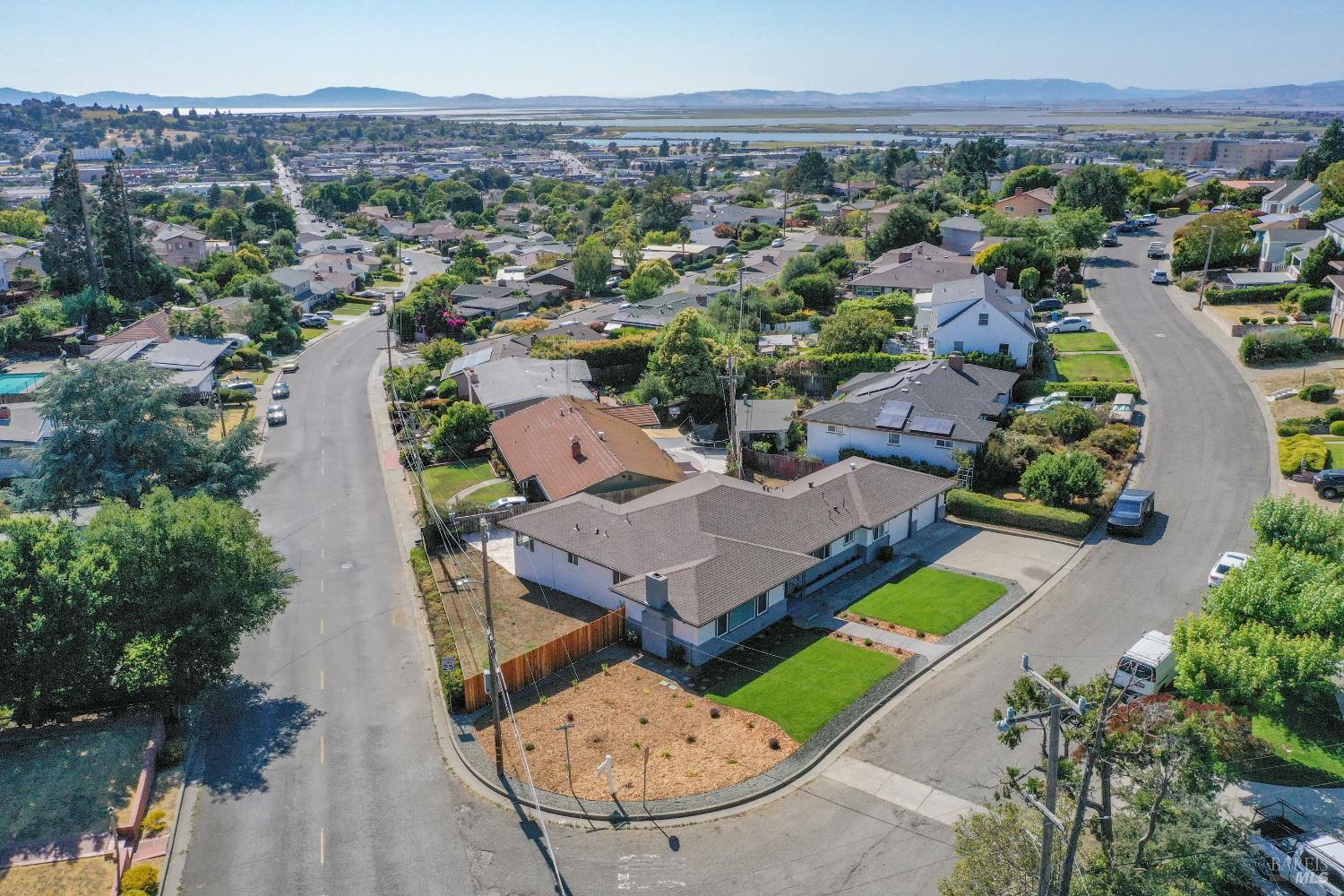 Detail Gallery Image 7 of 64 For 406 El Camino Real Unkn, Vallejo,  CA 94590 - 3 Beds | 2 Baths