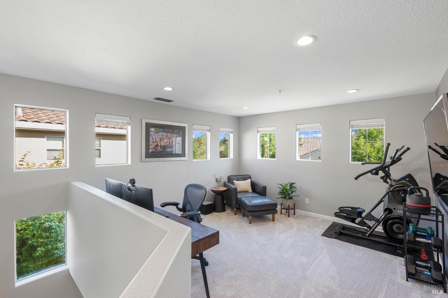 Detail Gallery Image 42 of 95 For 90 S Newport Dr, Napa,  CA 94559 - 4 Beds | 2/1 Baths