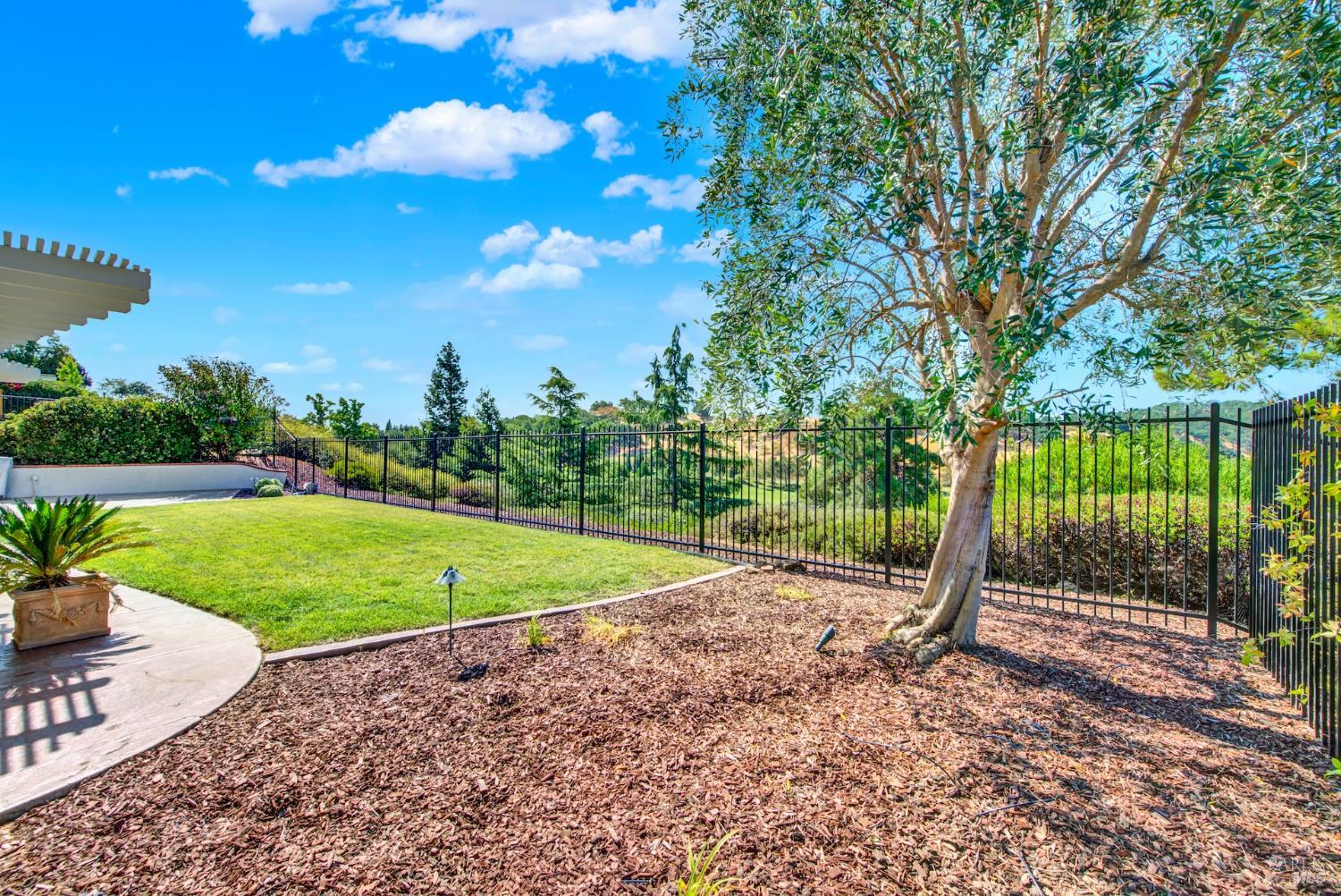 Detail Gallery Image 76 of 93 For 3337 Spyglass Ct, Fairfield,  CA 94534 - 4 Beds | 2/1 Baths