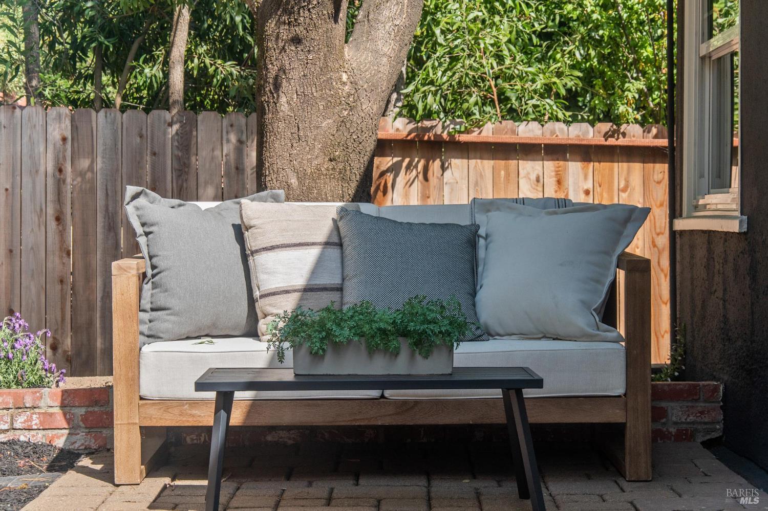 Detail Gallery Image 42 of 46 For 20 Scenic Rd, Fairfax,  CA 94930 - 2 Beds | 1 Baths