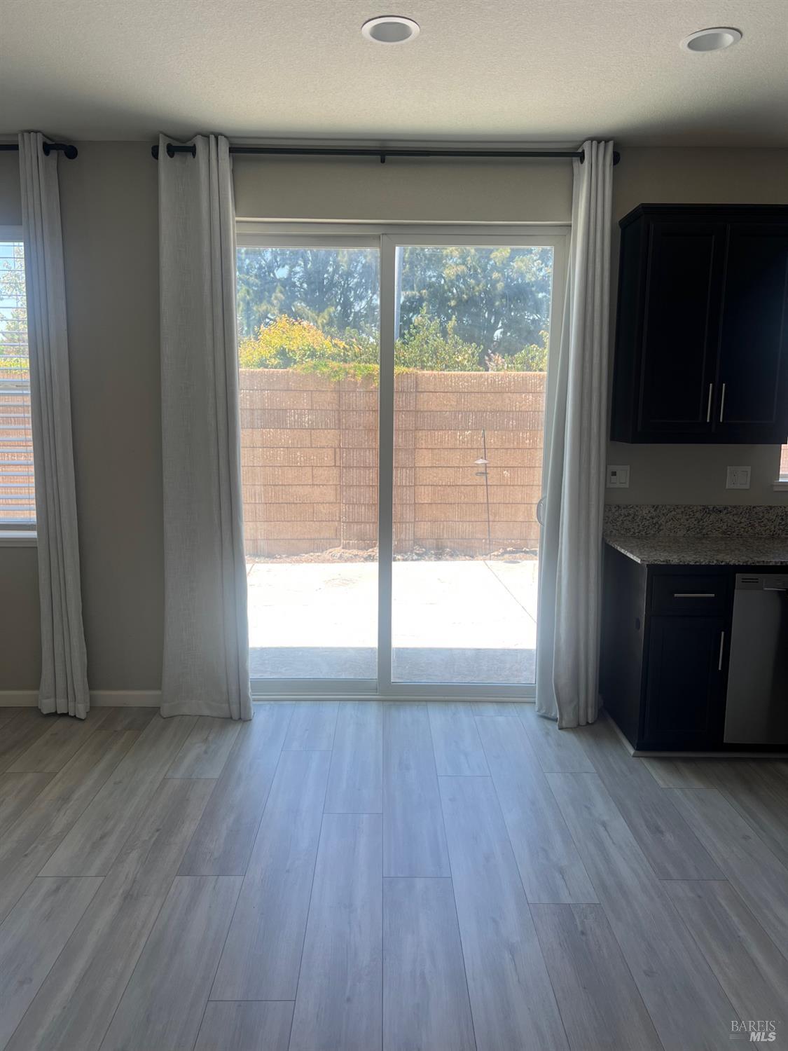 Detail Gallery Image 9 of 41 For 5025 Soprano Cir, Fairfield,  CA 94534 - 4 Beds | 2/1 Baths