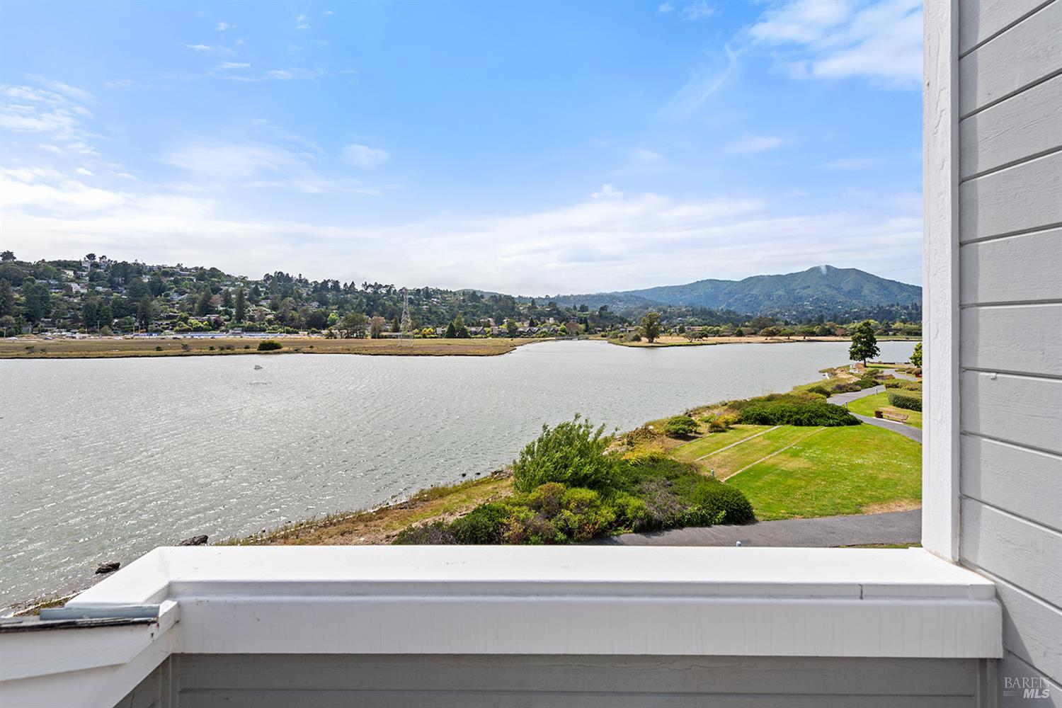 Detail Gallery Image 28 of 49 For 6029 Shelter Bay Ave, Mill Valley,  CA 94941 - 2 Beds | 2/1 Baths