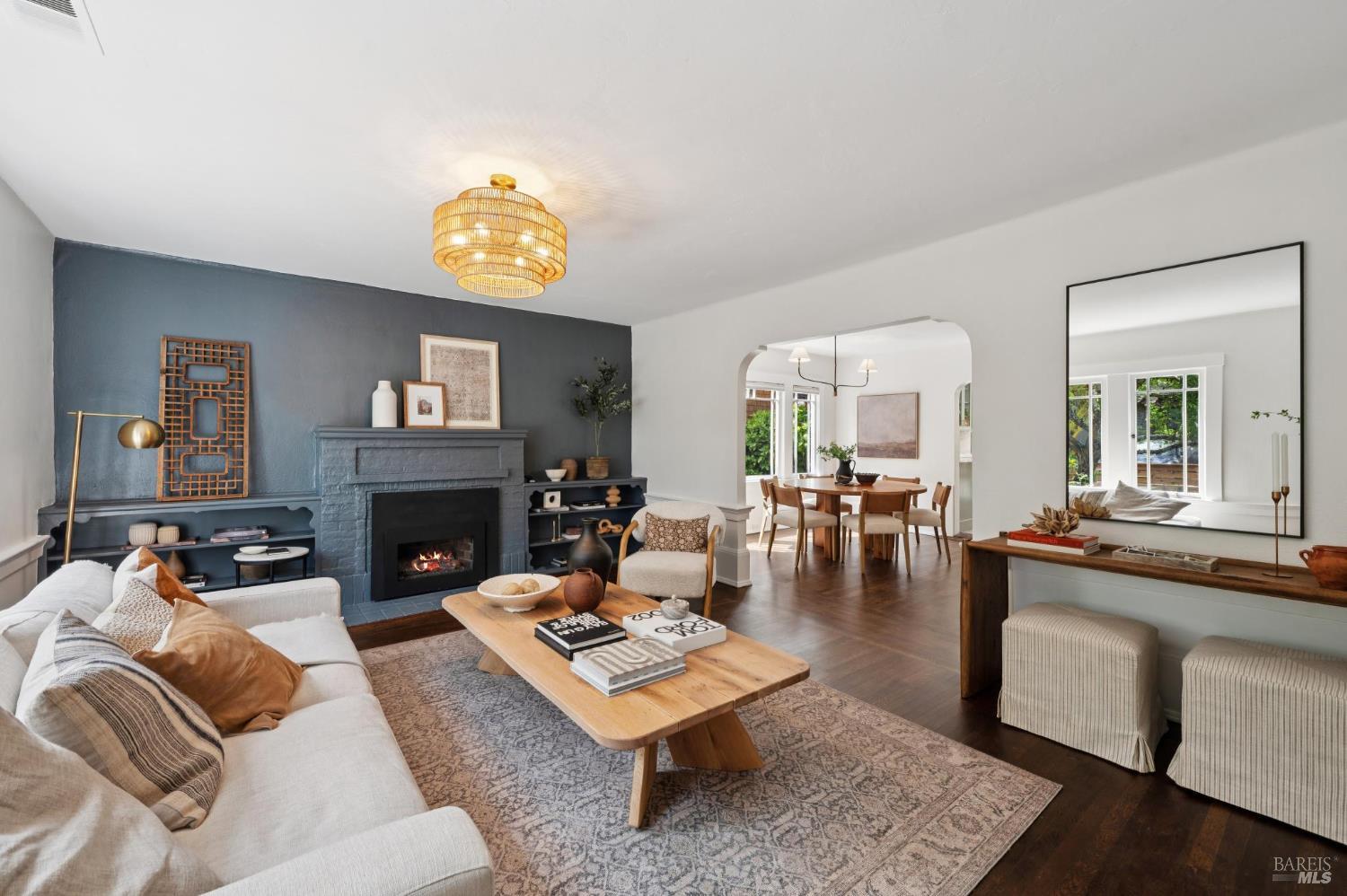 Detail Gallery Image 7 of 46 For 20 Scenic Rd, Fairfax,  CA 94930 - 2 Beds | 1 Baths