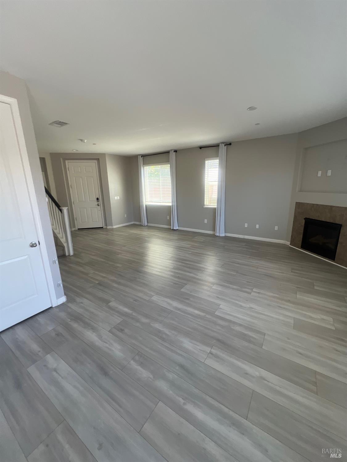 Detail Gallery Image 5 of 41 For 5025 Soprano Cir, Fairfield,  CA 94534 - 4 Beds | 2/1 Baths