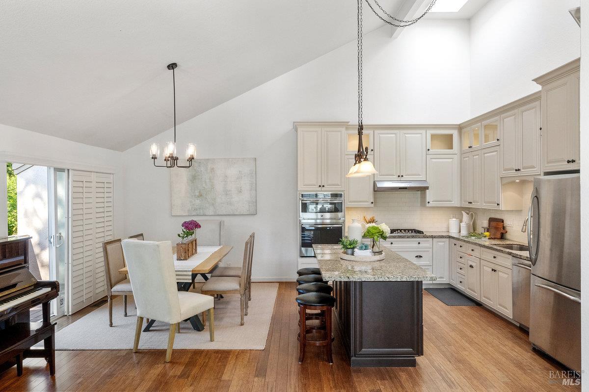 Detail Gallery Image 8 of 45 For 206 Paseo Bernal Unkn, Moraga,  CA 94556 - 3 Beds | 3 Baths
