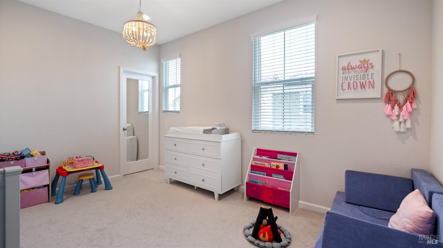 Detail Gallery Image 22 of 30 For 2129 Kingwood Rd, Rohnert Park,  CA 94928 - 3 Beds | 2/1 Baths
