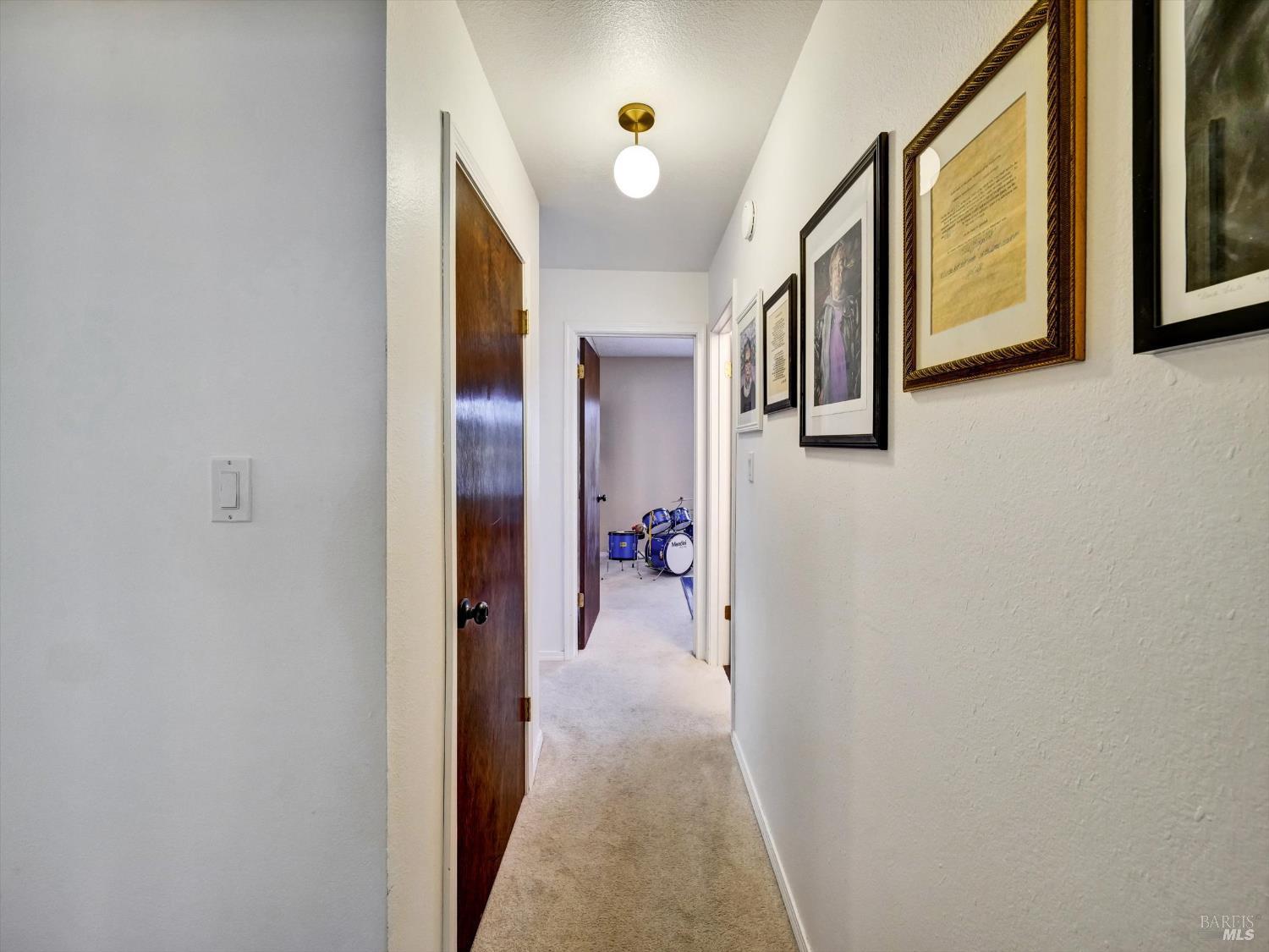 Detail Gallery Image 13 of 35 For 1642 Calavaras Dr, Santa Rosa,  CA 95405 - 3 Beds | 2 Baths