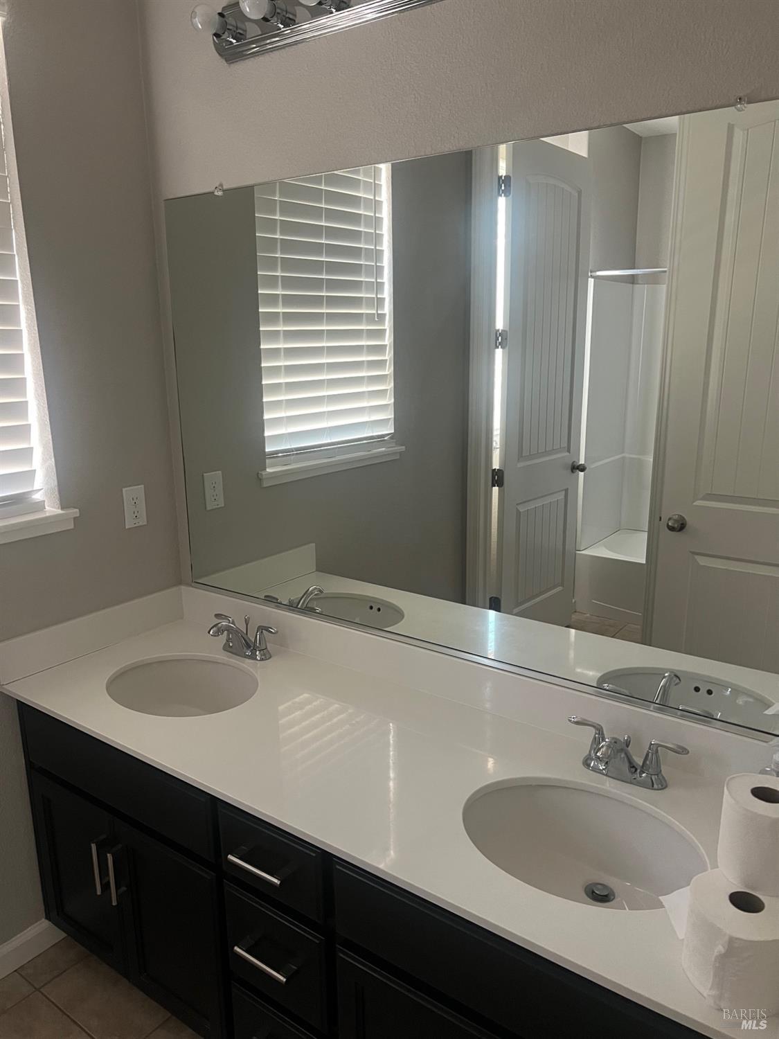 Detail Gallery Image 33 of 41 For 5025 Soprano Cir, Fairfield,  CA 94534 - 4 Beds | 2/1 Baths