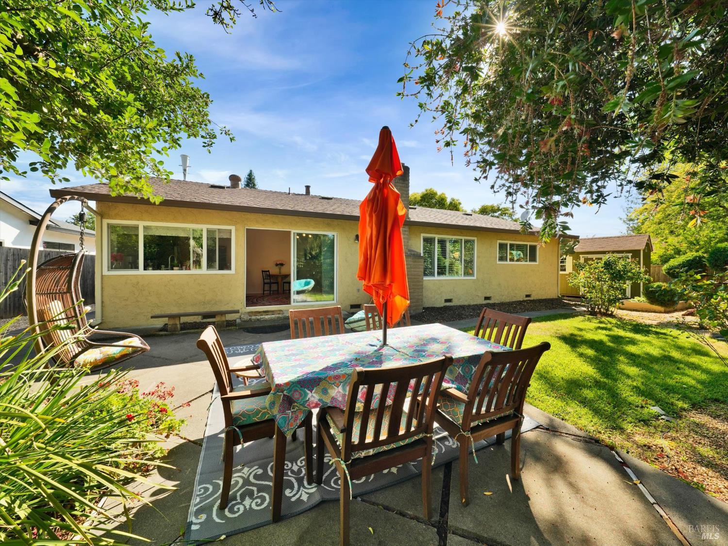 Detail Gallery Image 34 of 35 For 1642 Calavaras Dr, Santa Rosa,  CA 95405 - 3 Beds | 2 Baths