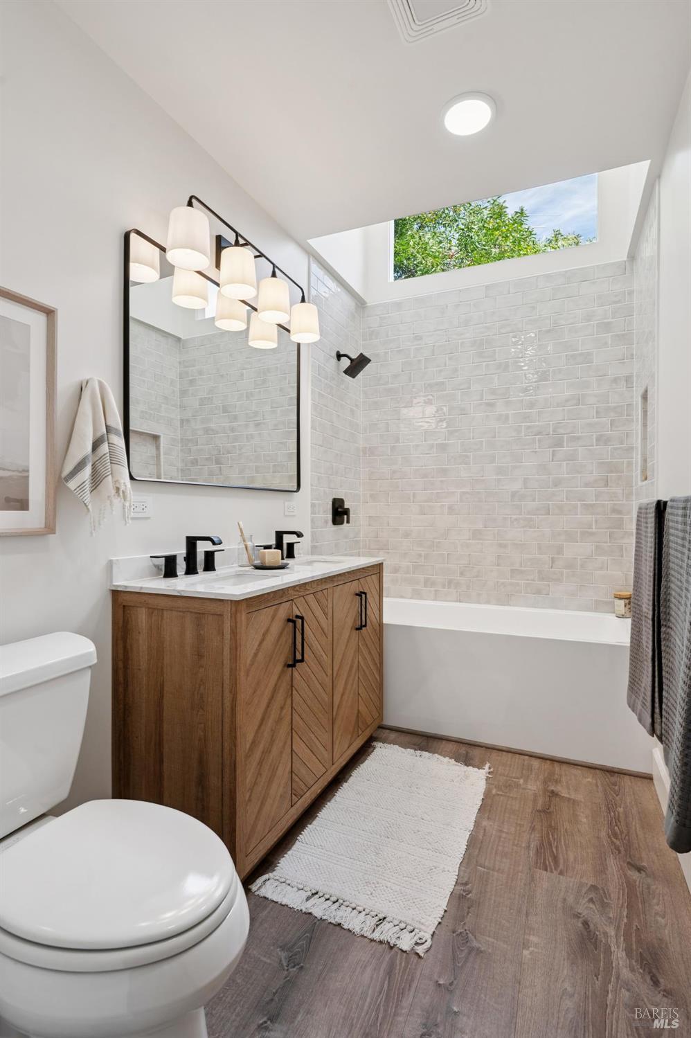 Detail Gallery Image 24 of 46 For 20 Scenic Rd, Fairfax,  CA 94930 - 2 Beds | 1 Baths