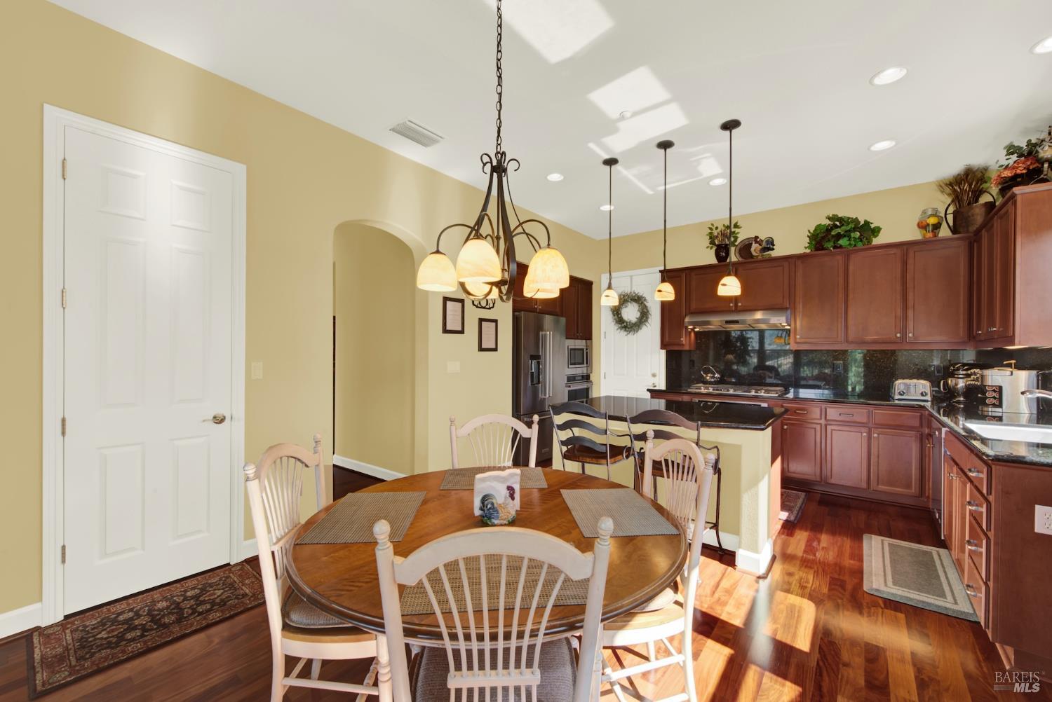 Detail Gallery Image 36 of 93 For 3337 Spyglass Ct, Fairfield,  CA 94534 - 4 Beds | 2/1 Baths