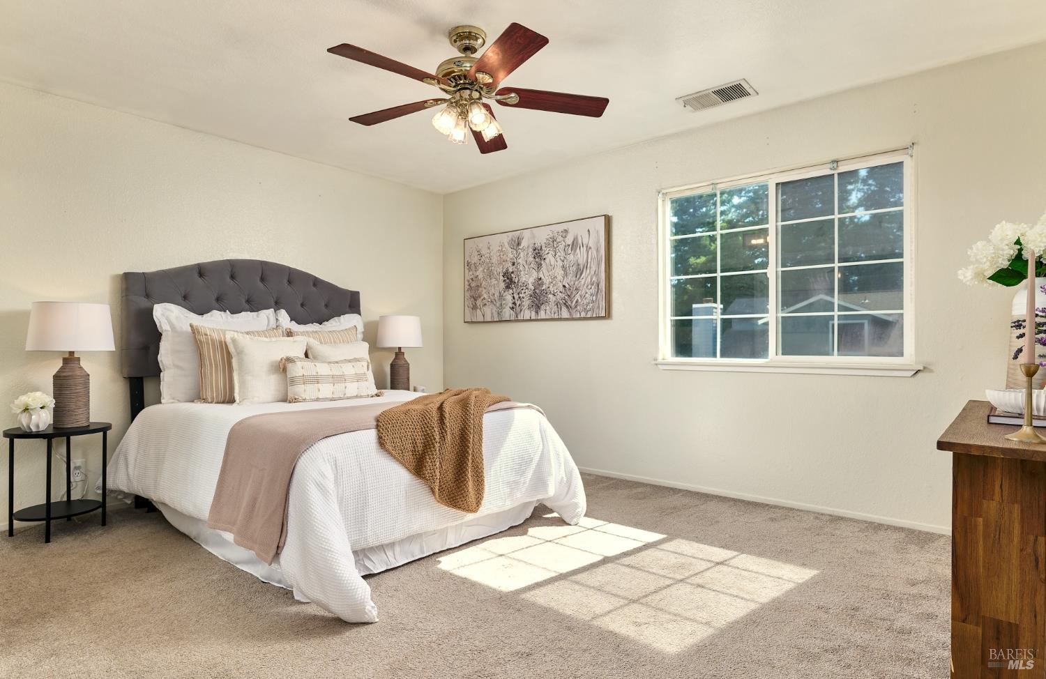 Detail Gallery Image 16 of 29 For 1325 Angela Ct, Dixon,  CA 95620 - 3 Beds | 2/1 Baths