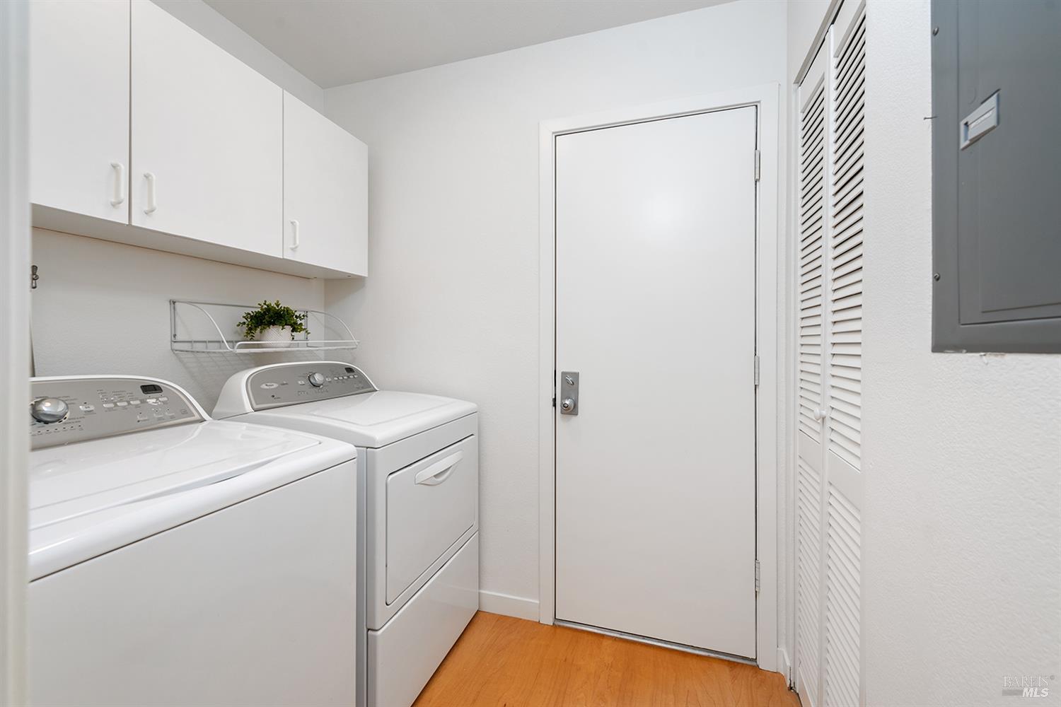 Detail Gallery Image 45 of 49 For 6029 Shelter Bay Ave, Mill Valley,  CA 94941 - 2 Beds | 2/1 Baths