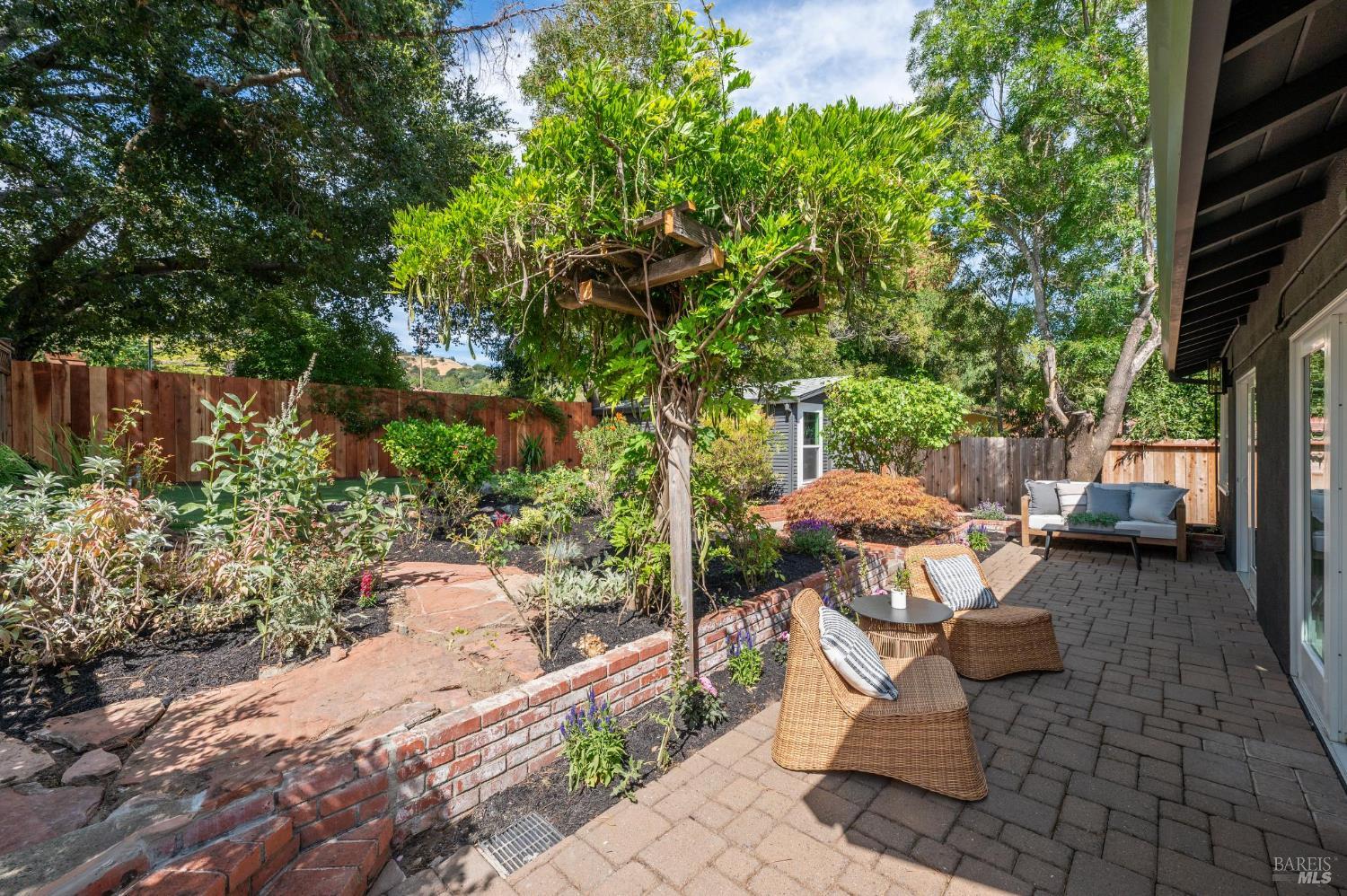 Detail Gallery Image 38 of 46 For 20 Scenic Rd, Fairfax,  CA 94930 - 2 Beds | 1 Baths