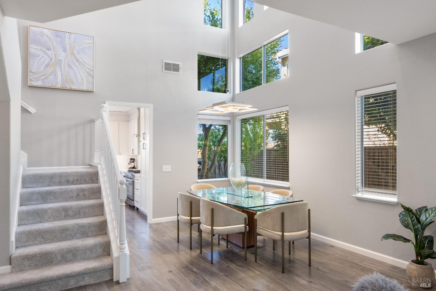 Detail Gallery Image 23 of 95 For 90 S Newport Dr, Napa,  CA 94559 - 4 Beds | 2/1 Baths