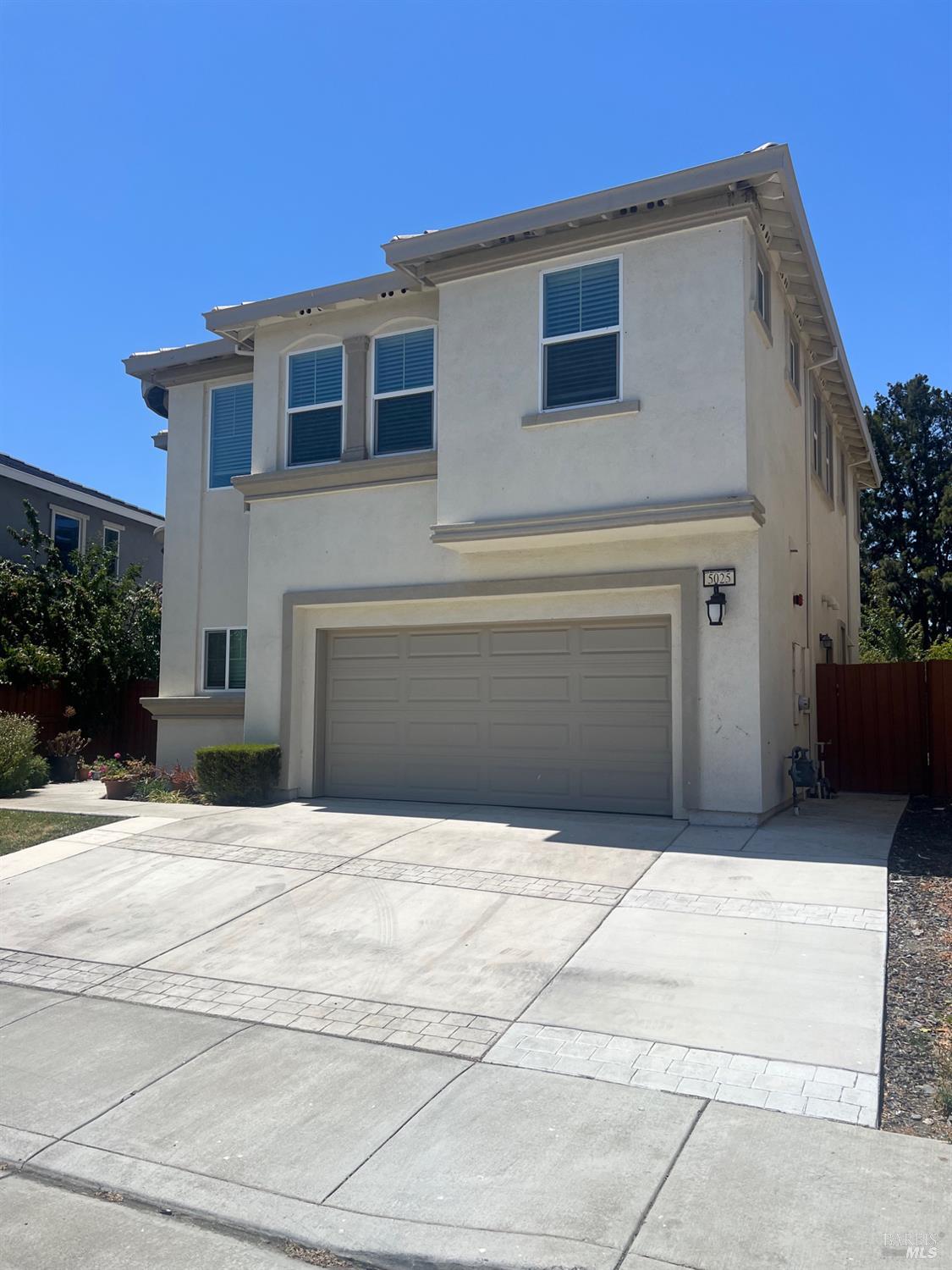 Detail Gallery Image 3 of 41 For 5025 Soprano Cir, Fairfield,  CA 94534 - 4 Beds | 2/1 Baths