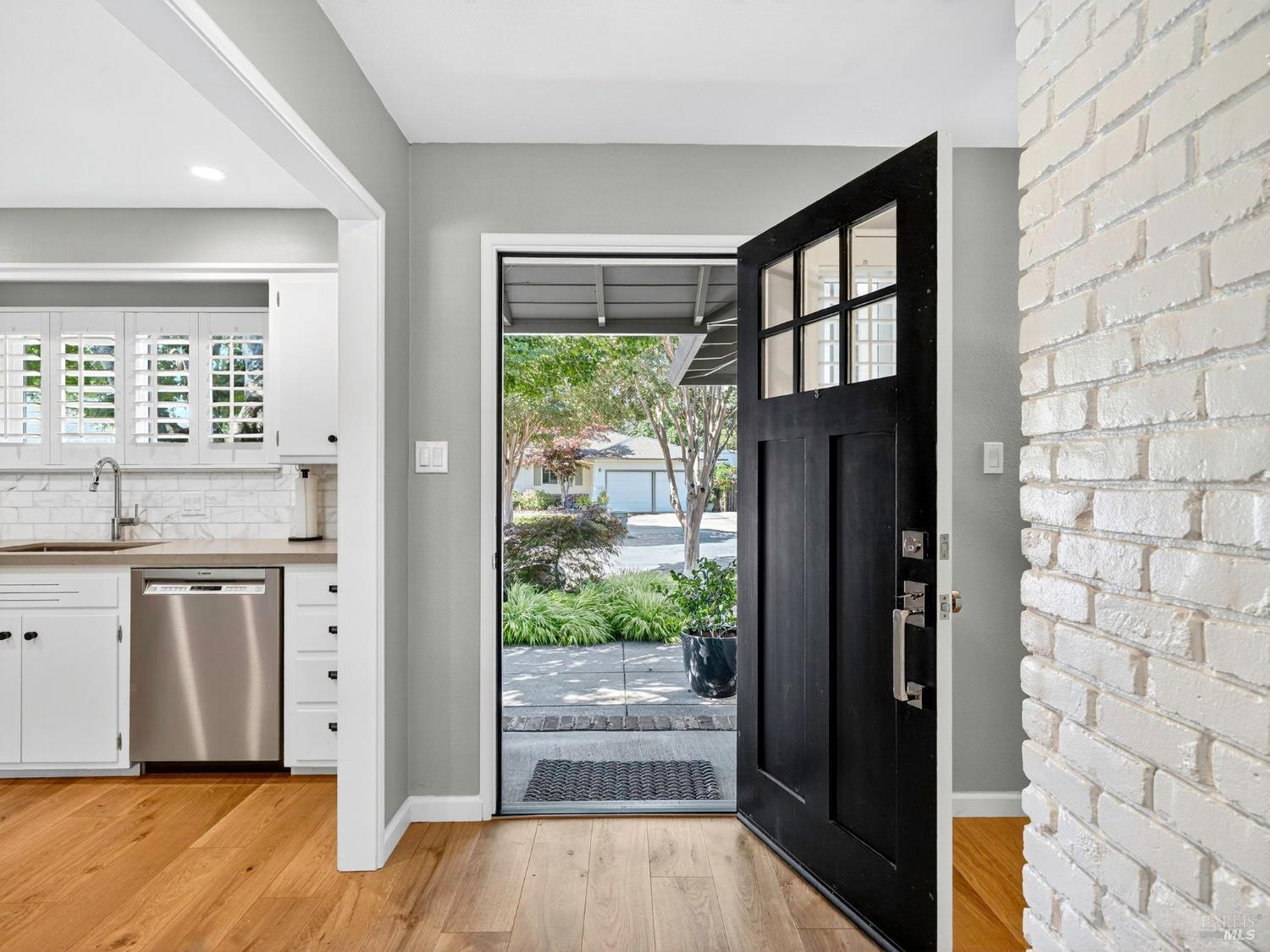 Detail Gallery Image 3 of 50 For 1215 Moss Rock Ct, Santa Rosa,  CA 95404 - 3 Beds | 2 Baths