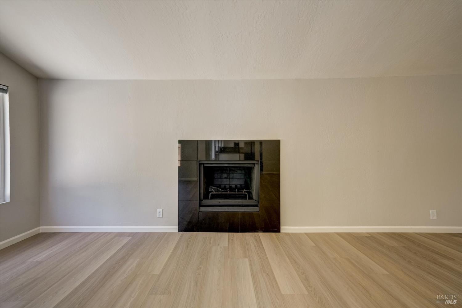 Detail Gallery Image 19 of 40 For 124 Evergreen Way, Vallejo,  CA 94591 - 4 Beds | 2/1 Baths