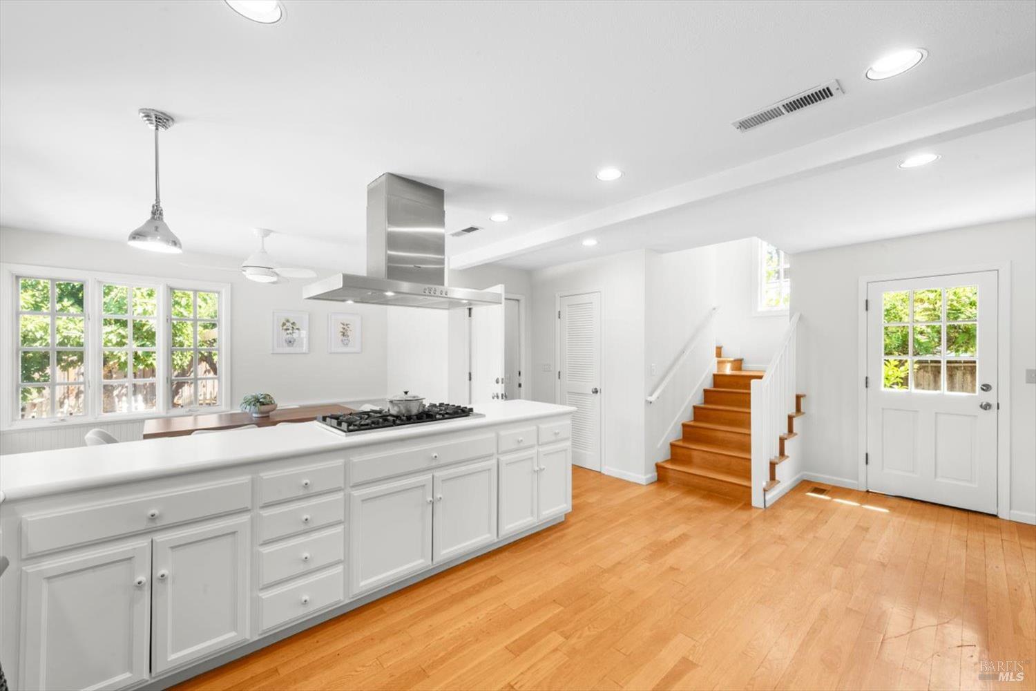 Detail Gallery Image 16 of 47 For 1881 Madrona Ave, Saint Helena,  CA 94574 - 2 Beds | 2/1 Baths