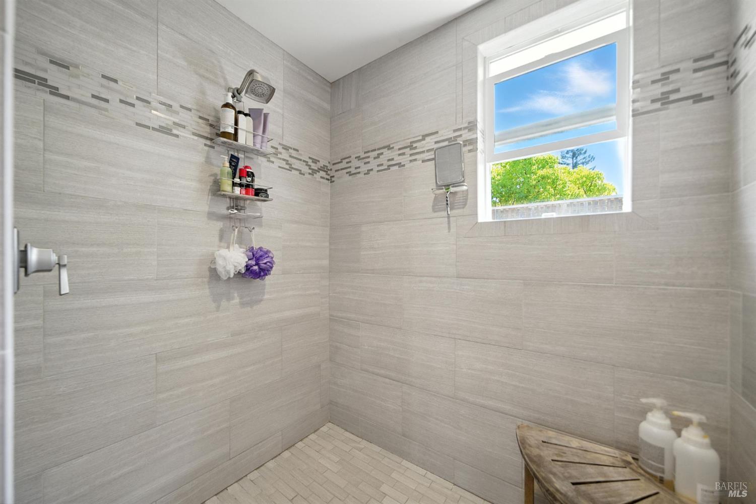 Detail Gallery Image 21 of 37 For 5332 Santa Teresa Ave, Santa Rosa,  CA 95409 - 4 Beds | 2 Baths
