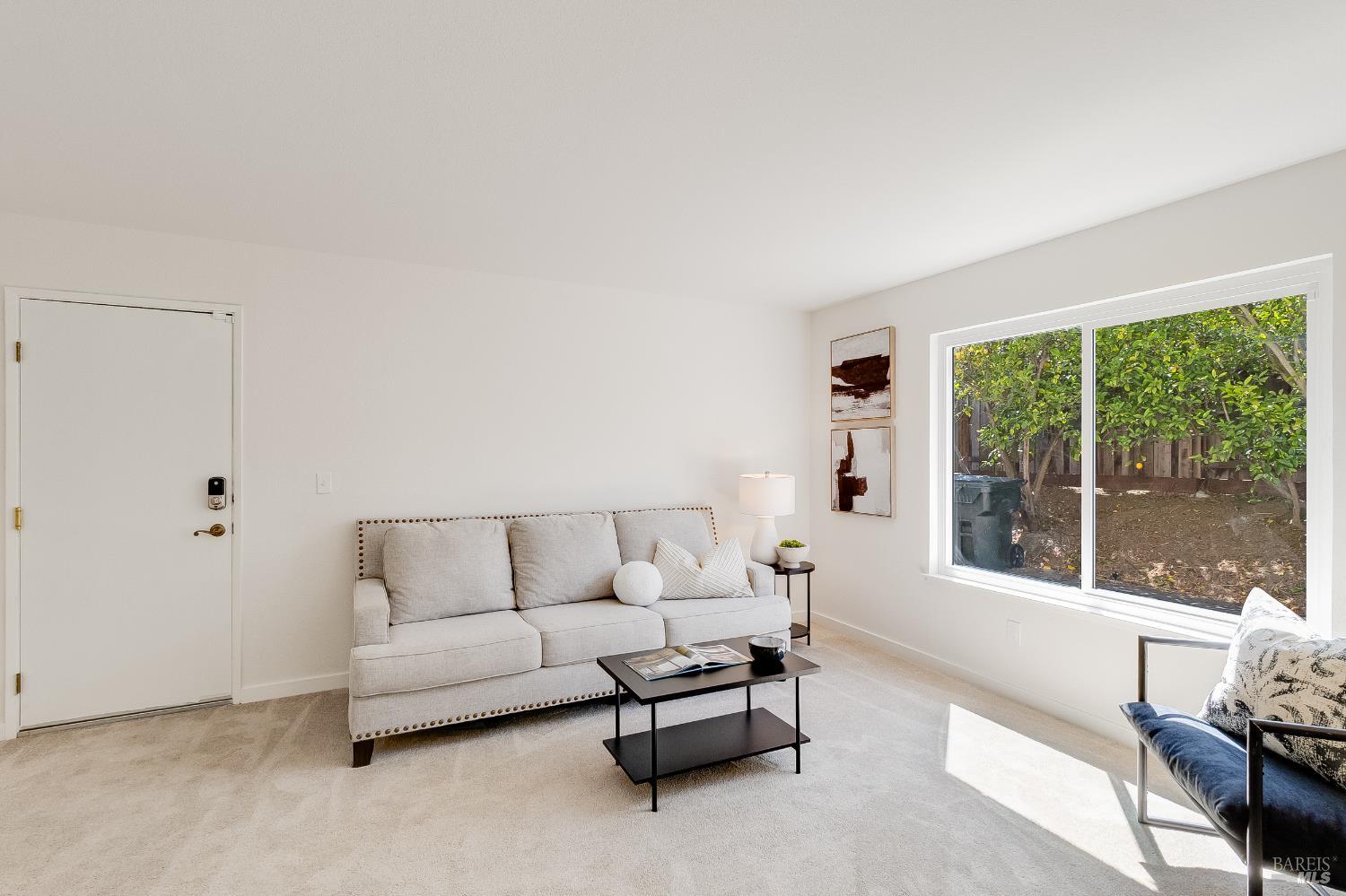 Detail Gallery Image 18 of 54 For 567 Primrose Ln, Benicia,  CA 94510 - 3 Beds | 2 Baths