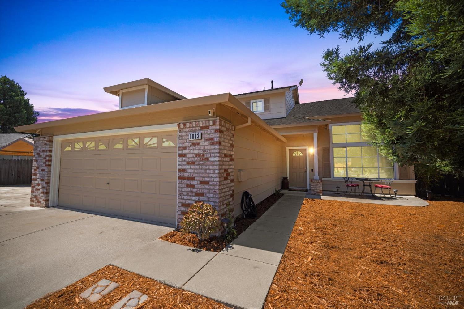 Detail Gallery Image 4 of 78 For 1013 Flint Ct, Vacaville,  CA 95687 - 4 Beds | 3 Baths