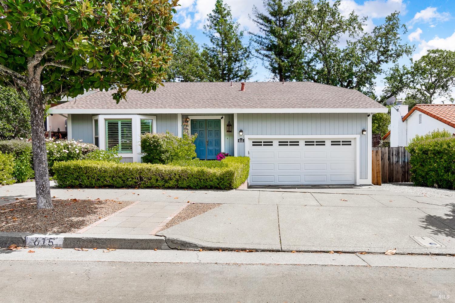 Detail Gallery Image 2 of 50 For 615 Montclair Dr, Santa Rosa,  CA 95409 - 3 Beds | 2 Baths