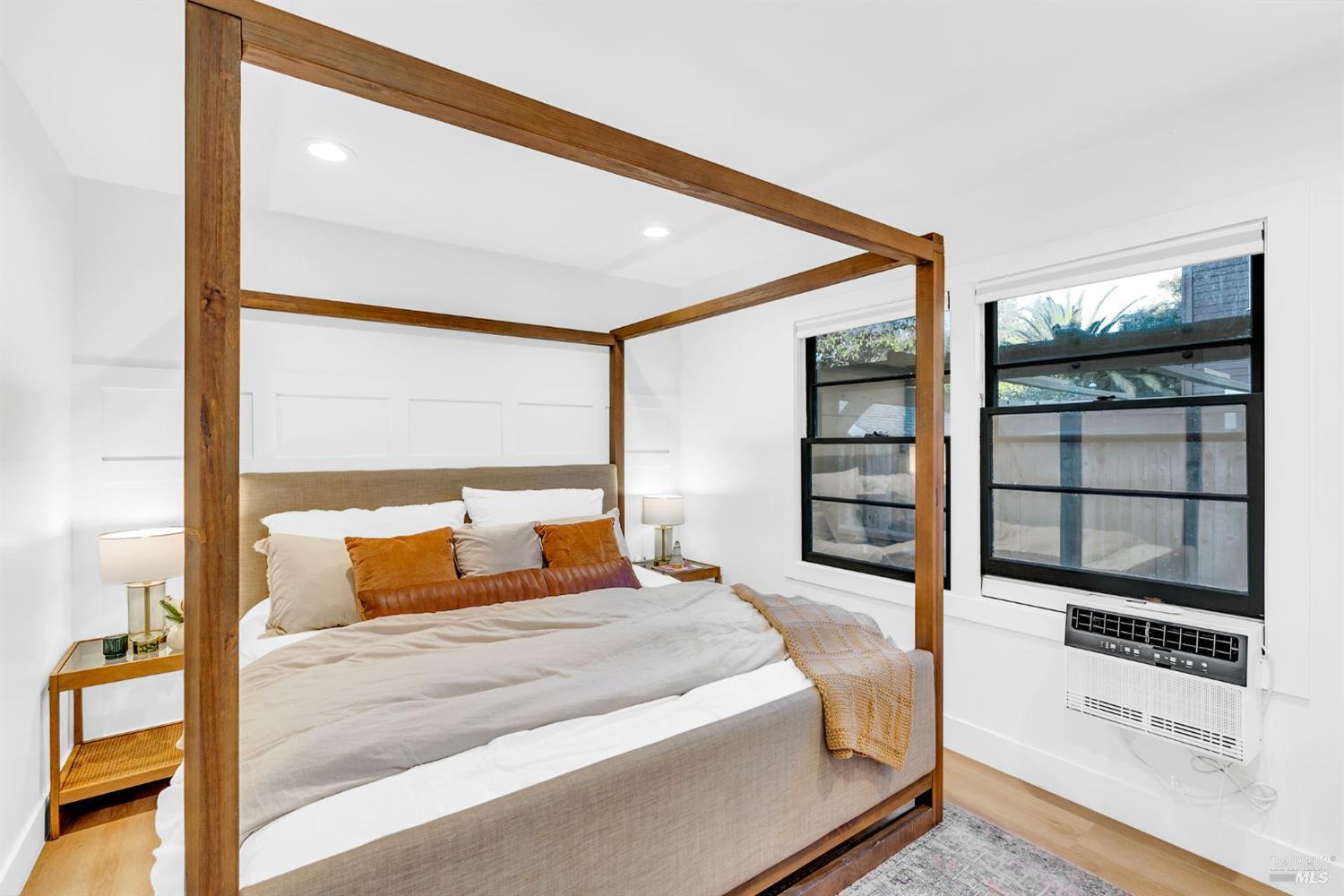 Detail Gallery Image 16 of 25 For 1594 Laurel St, Napa,  CA 94559 - 2 Beds | 2 Baths
