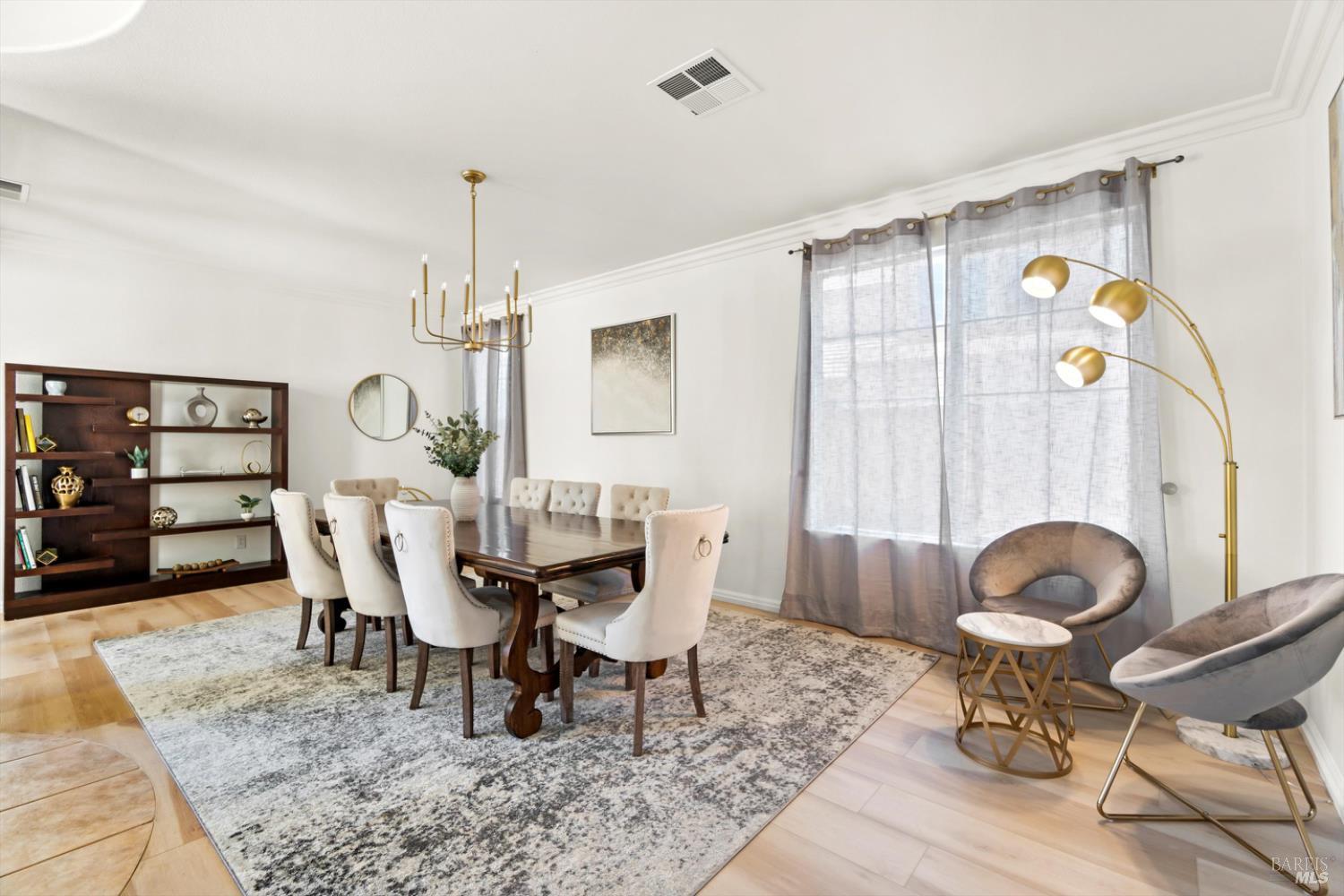 Detail Gallery Image 16 of 55 For 1451 Golf Course Dr, Windsor,  CA 95492 - 4 Beds | 2/1 Baths