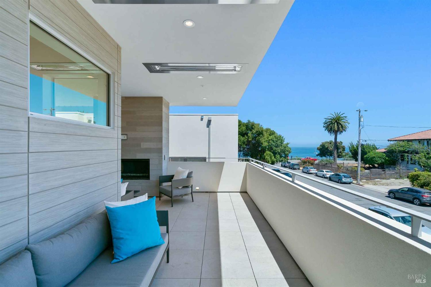Detail Gallery Image 23 of 35 For 120 Gharkey St, Santa Cruz,  CA 95060 - 5 Beds | 5 Baths