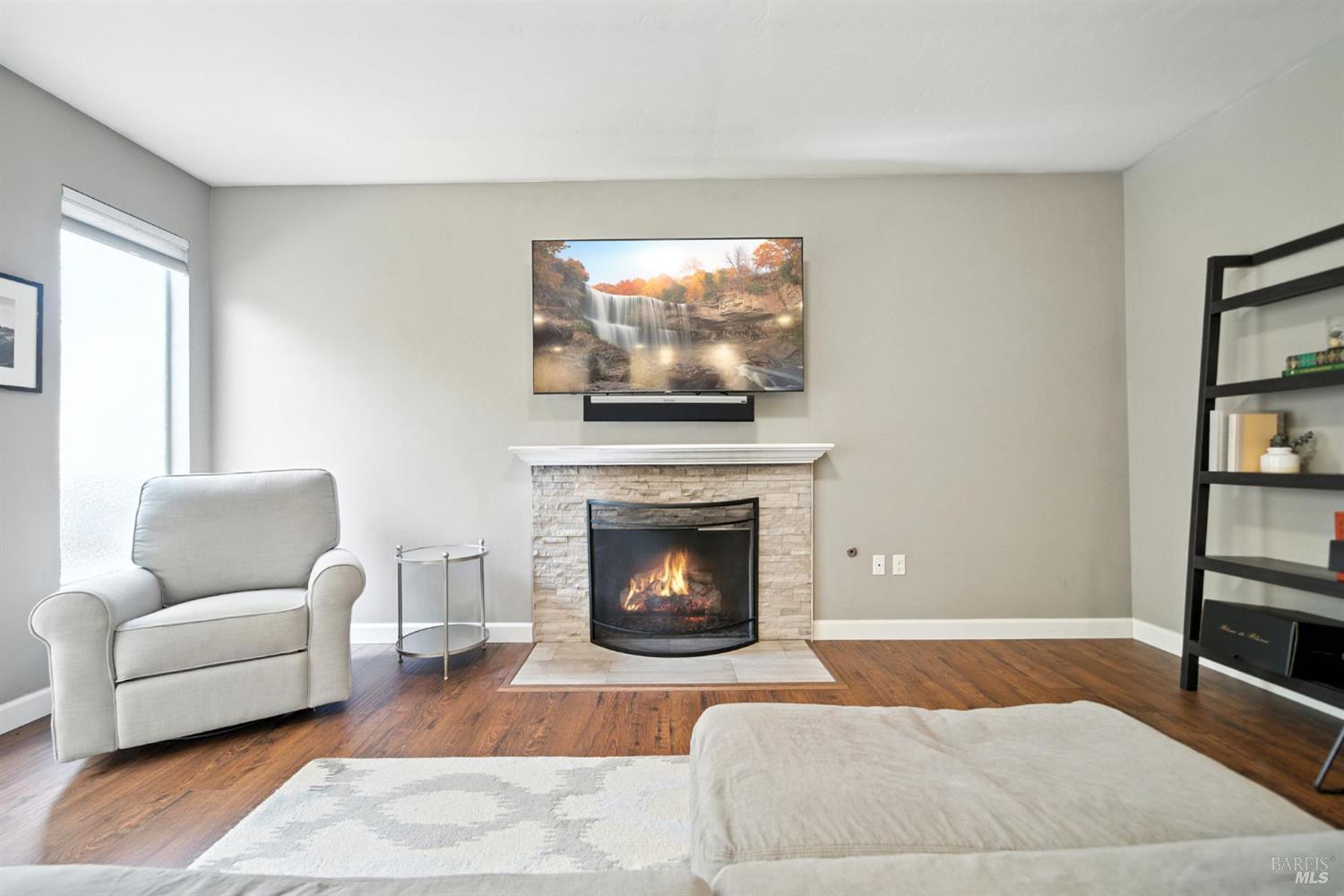Detail Gallery Image 10 of 37 For 5332 Santa Teresa Ave, Santa Rosa,  CA 95409 - 4 Beds | 2 Baths
