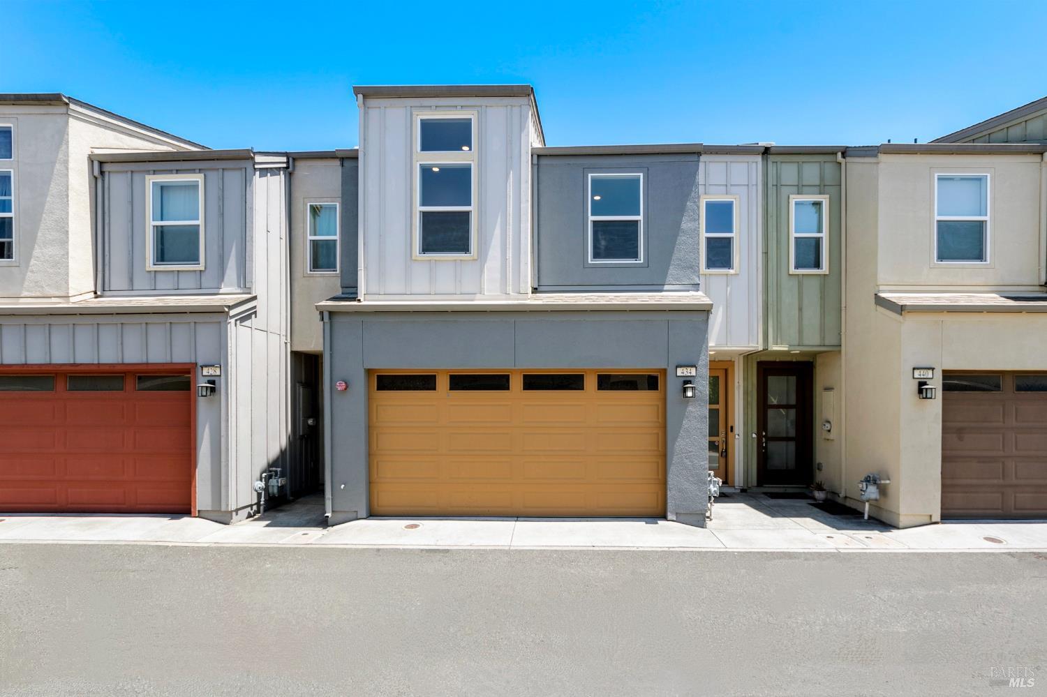 Detail Gallery Image 2 of 7 For 434 Blythewood Pl, Santa Rosa,  CA 95407 - 4 Beds | 2/1 Baths