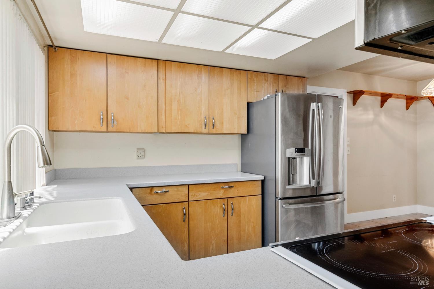Detail Gallery Image 18 of 56 For 2004 S Terrace Dr, Napa,  CA 94559 - 3 Beds | 2 Baths