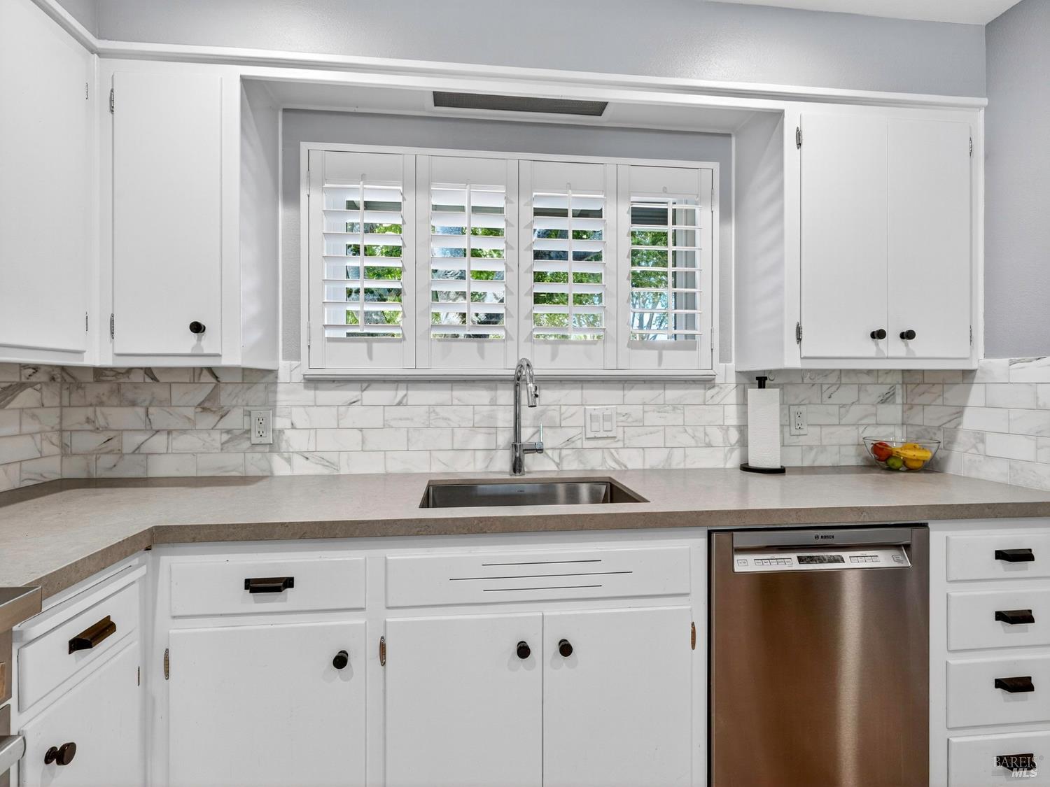 Detail Gallery Image 11 of 50 For 1215 Moss Rock Ct, Santa Rosa,  CA 95404 - 3 Beds | 2 Baths