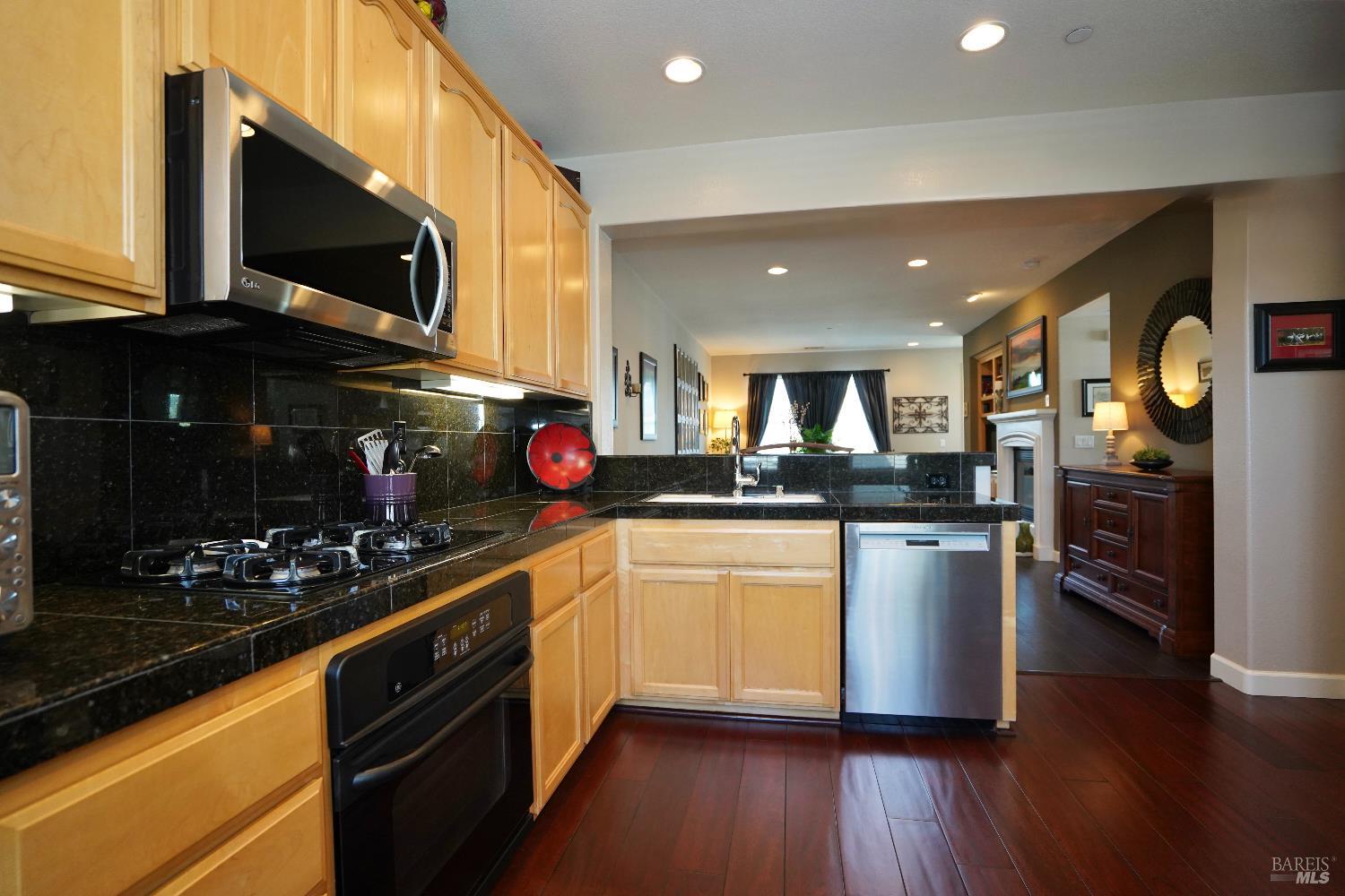 Detail Gallery Image 13 of 30 For 2265 Alysheba Ct, Napa,  CA 94559 - 2 Beds | 2/1 Baths
