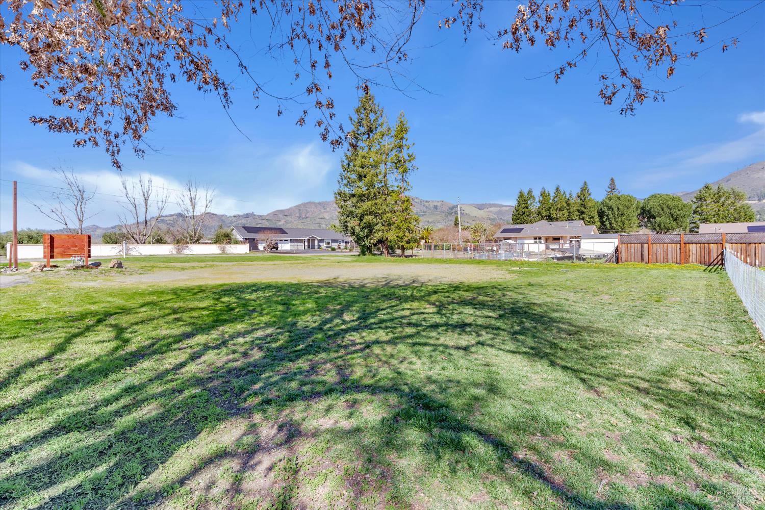 Detail Gallery Image 21 of 30 For 390 Treehaven Ln, Kenwood,  CA 95452 - 2 Beds | 2 Baths