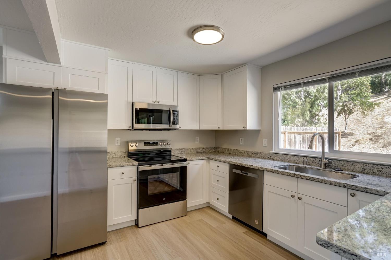 Detail Gallery Image 13 of 40 For 124 Evergreen Way, Vallejo,  CA 94591 - 4 Beds | 2/1 Baths