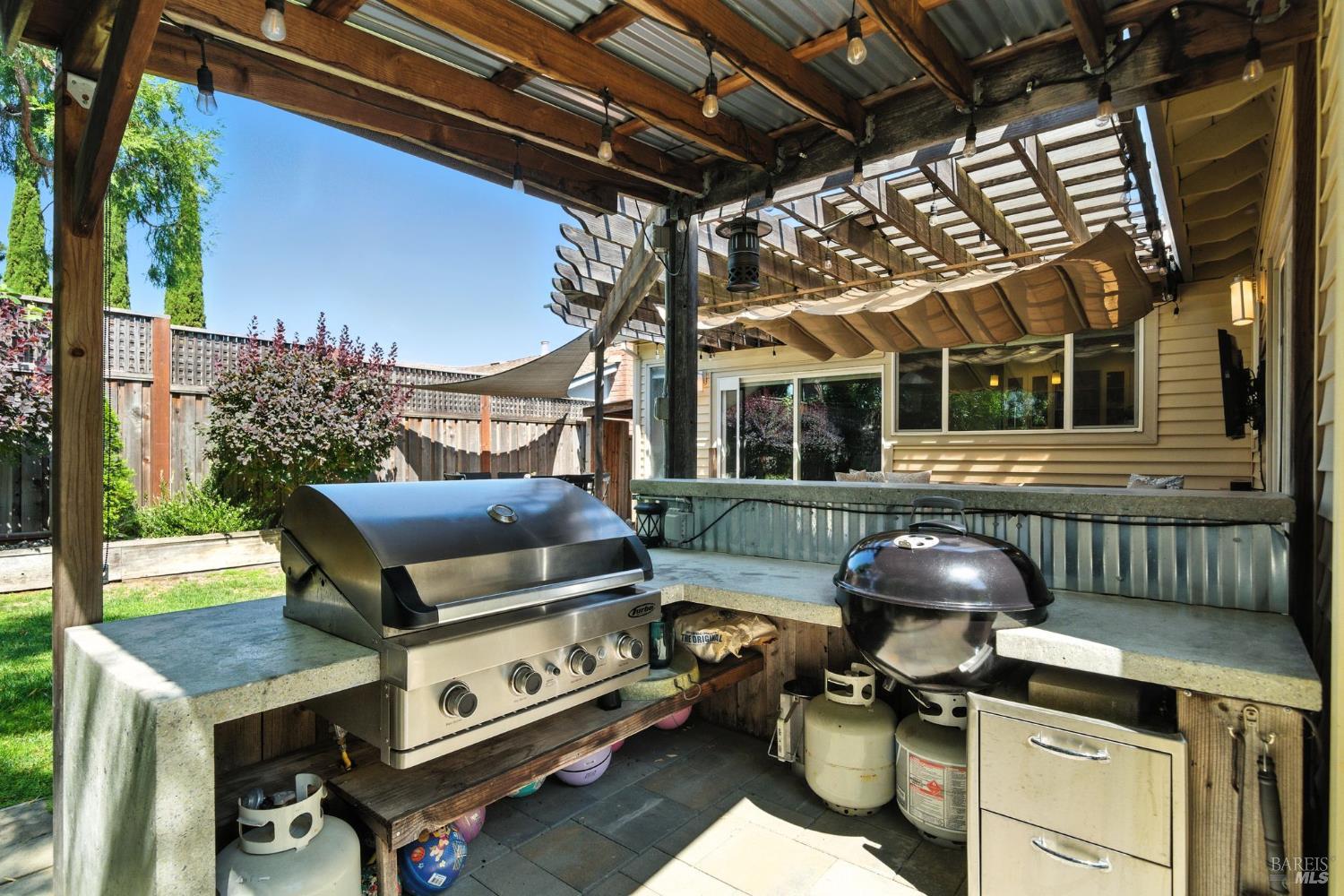 Detail Gallery Image 30 of 37 For 5332 Santa Teresa Ave, Santa Rosa,  CA 95409 - 4 Beds | 2 Baths