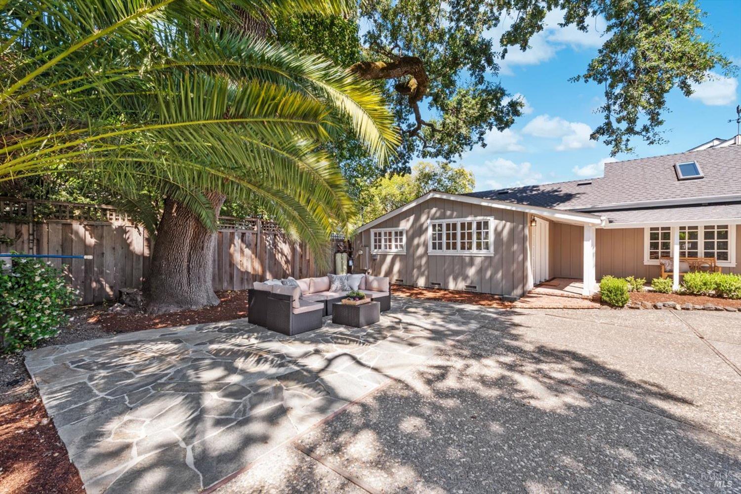 Detail Gallery Image 5 of 47 For 1881 Madrona Ave, Saint Helena,  CA 94574 - 2 Beds | 2/1 Baths