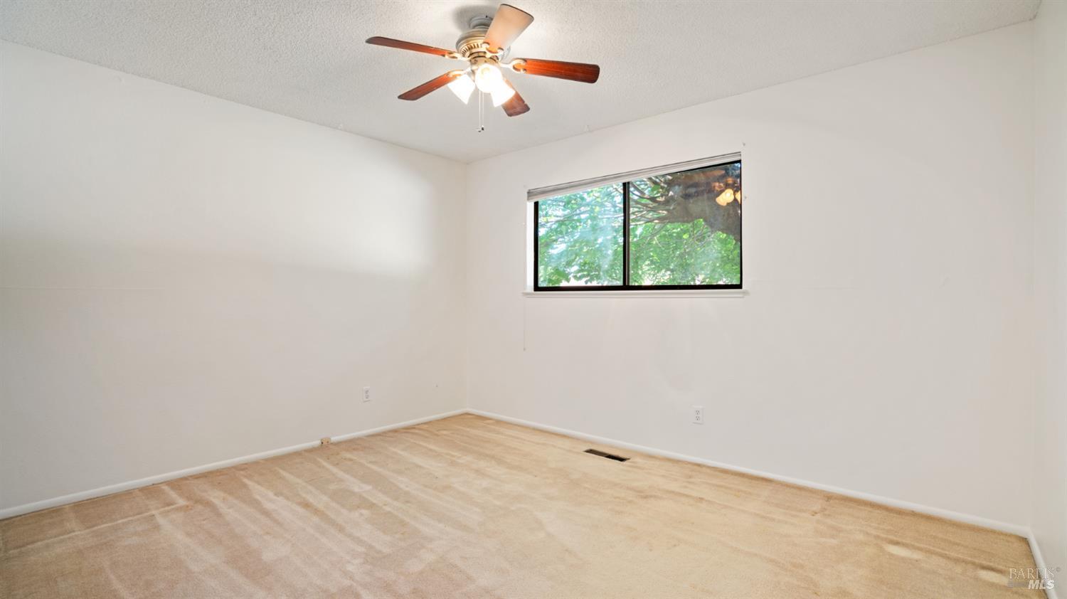 Detail Gallery Image 13 of 24 For 2530 Tachevah Dr, Santa Rosa,  CA 95405 - 3 Beds | 2 Baths