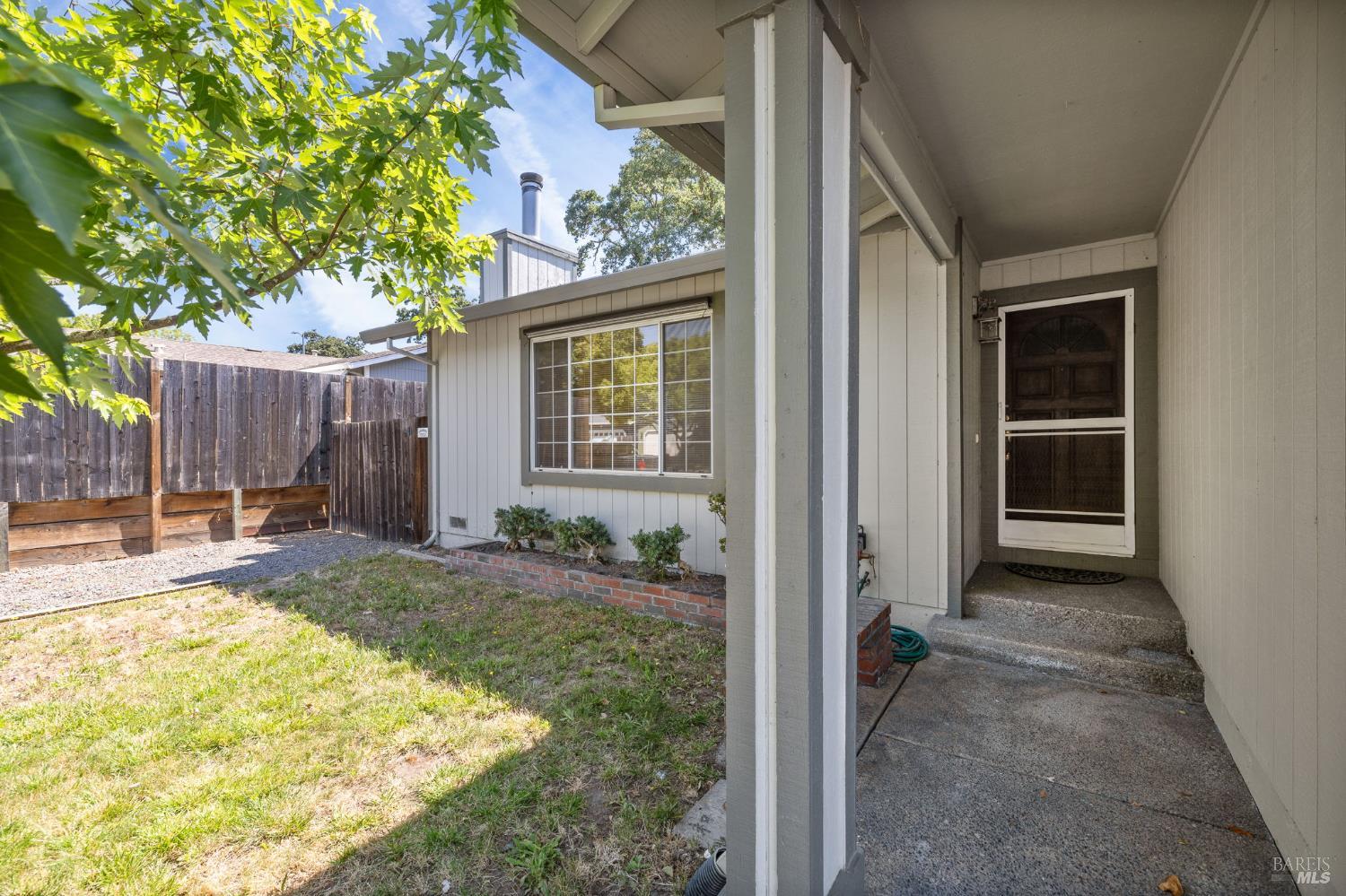 Detail Gallery Image 4 of 35 For 948 Ventnor Ave, Windsor,  CA 95492 - 3 Beds | 2 Baths