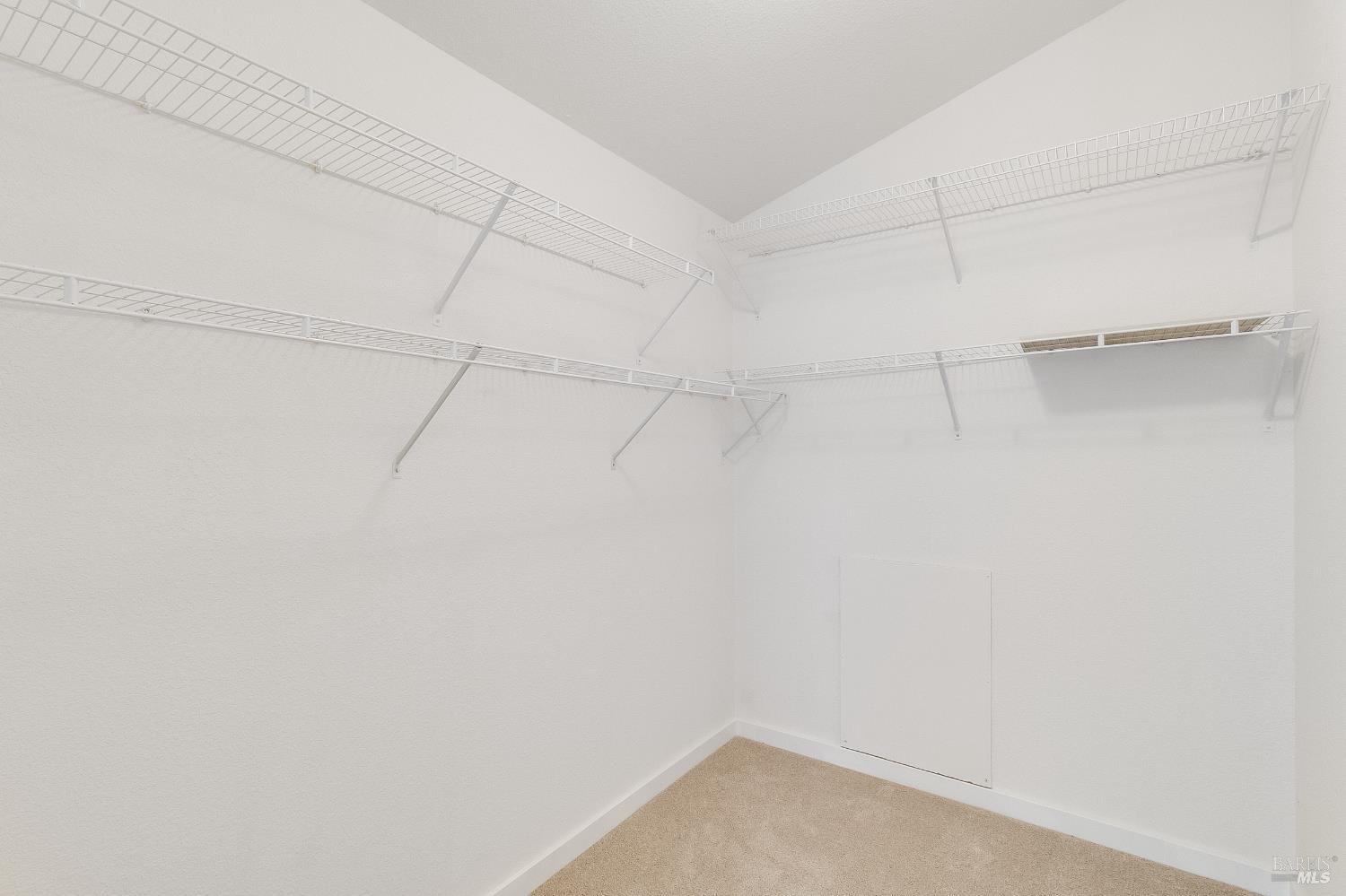 Detail Gallery Image 36 of 54 For 567 Primrose Ln, Benicia,  CA 94510 - 3 Beds | 2 Baths