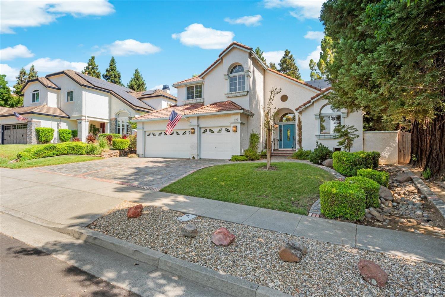 Detail Gallery Image 2 of 82 For 2136 Lakewood Dr, Fairfield,  CA 94534 - 4 Beds | 2/1 Baths