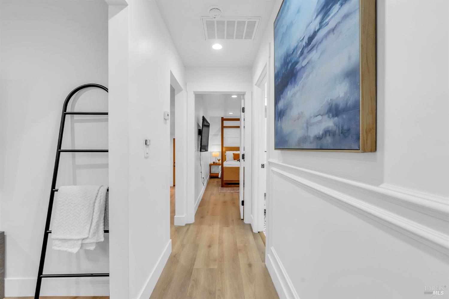 Detail Gallery Image 12 of 25 For 1594 Laurel St, Napa,  CA 94559 - 2 Beds | 2 Baths