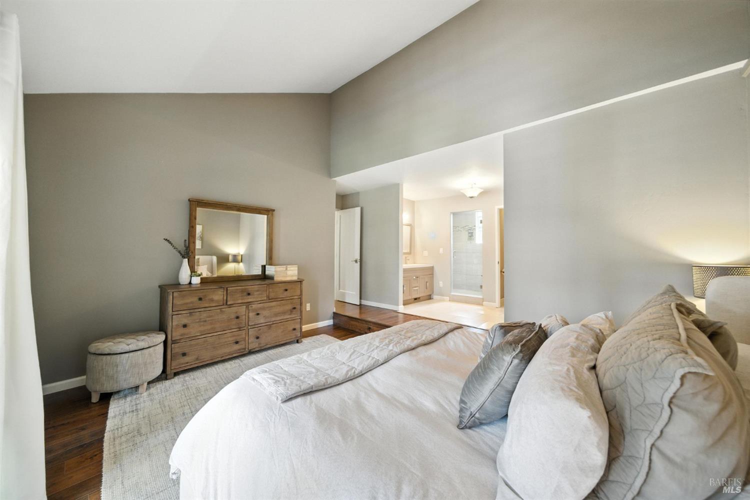 Detail Gallery Image 17 of 37 For 5332 Santa Teresa Ave, Santa Rosa,  CA 95409 - 4 Beds | 2 Baths