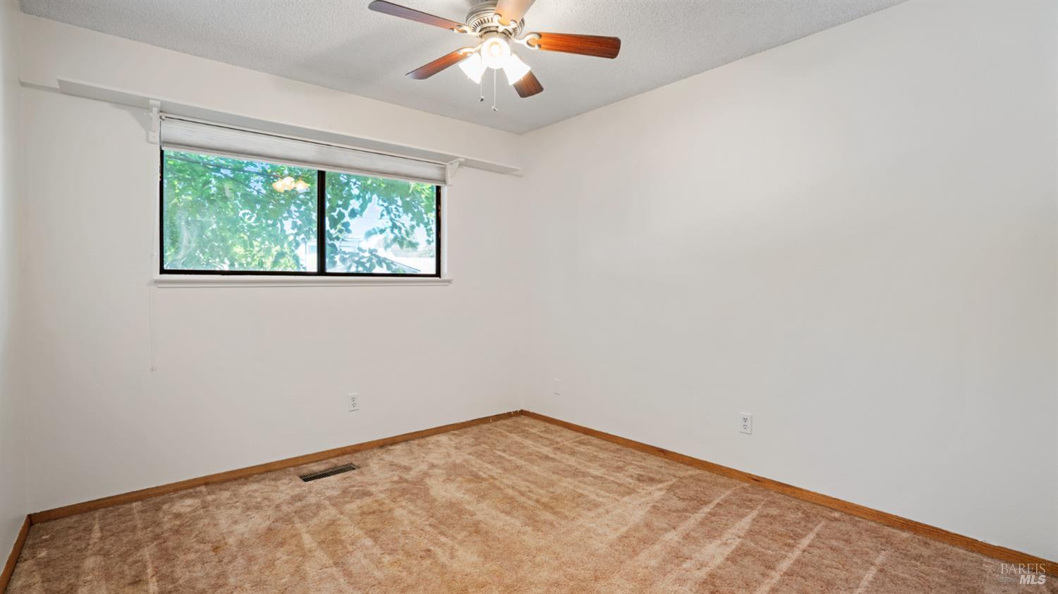 Detail Gallery Image 15 of 24 For 2530 Tachevah Dr, Santa Rosa,  CA 95405 - 3 Beds | 2 Baths