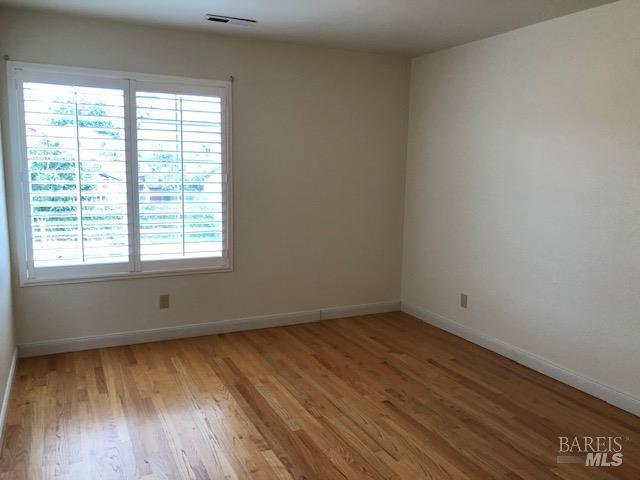 Detail Gallery Image 17 of 28 For 9512 Wellington Cir, Windsor,  CA 95492 - 4 Beds | 3 Baths