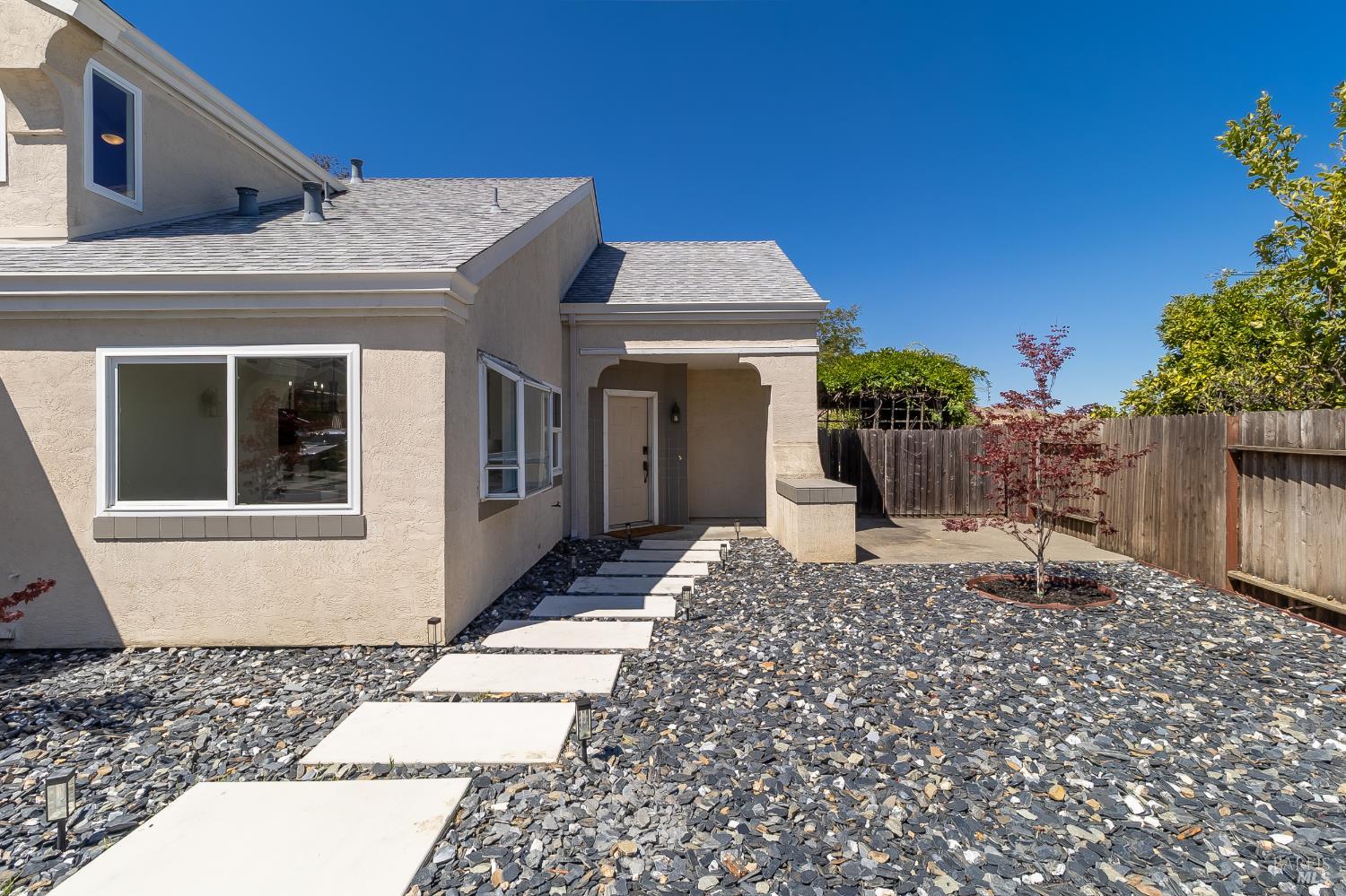 Detail Gallery Image 46 of 54 For 567 Primrose Ln, Benicia,  CA 94510 - 3 Beds | 2 Baths