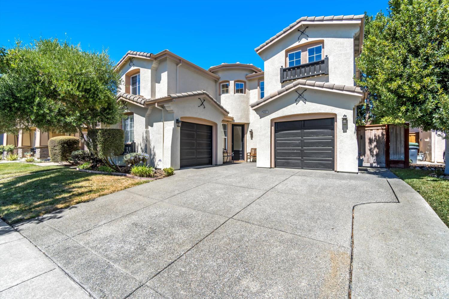 Detail Gallery Image 2 of 55 For 1451 Golf Course Dr, Windsor,  CA 95492 - 4 Beds | 2/1 Baths